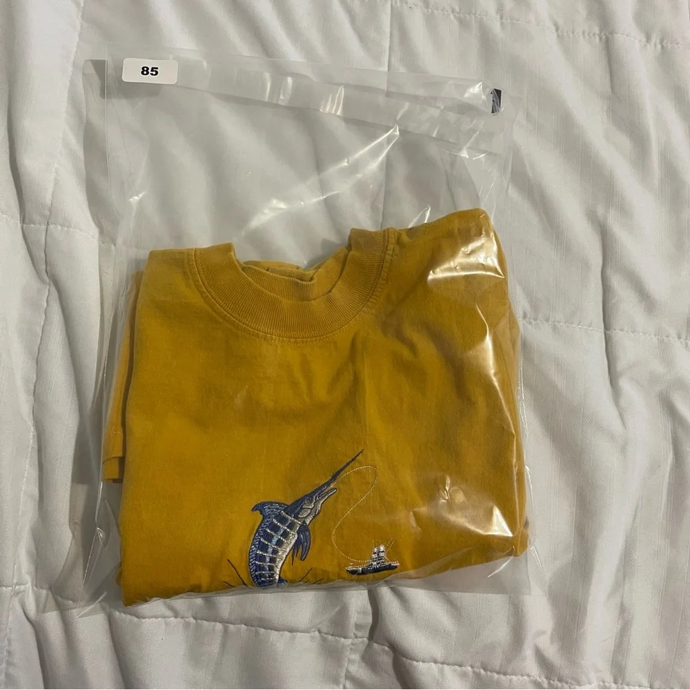 King Shirt Boys XL Yellow Mexico Stitched Embroidered Lightweight Casual Tee‎